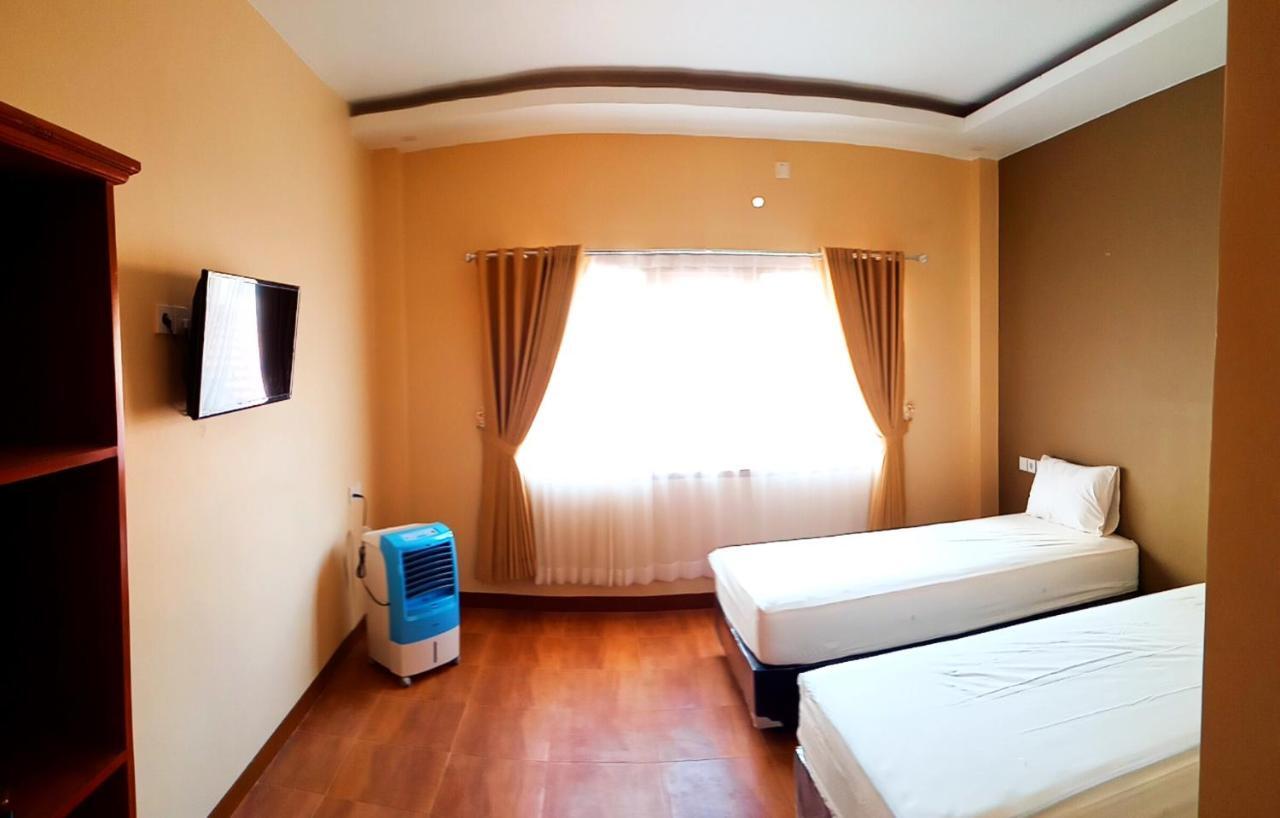 Bluefire Homestay Syariah Banyuwangi  Ngoại thất bức ảnh