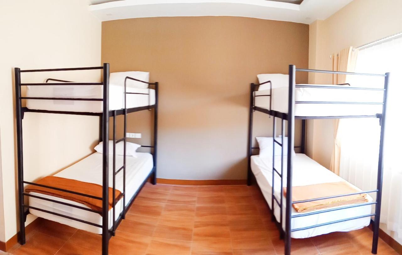 Bluefire Homestay Syariah Banyuwangi  Ngoại thất bức ảnh